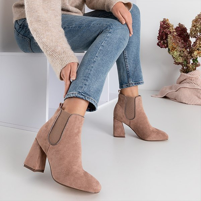 Women's powder boots with a higher heel Casablanca - Footwear