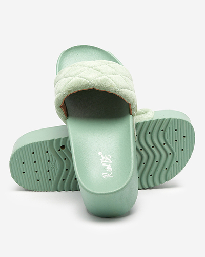 Zaļas sieviešu stepētas sandales uz Koriner platformas - Apavi