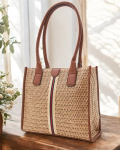 gaiši brūns || brūns