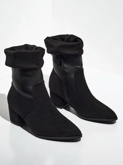 Women's ankle boots with a closed upper Moonly