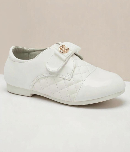 Royalfashion Girls' white quilted eco leather half shoes Mawert