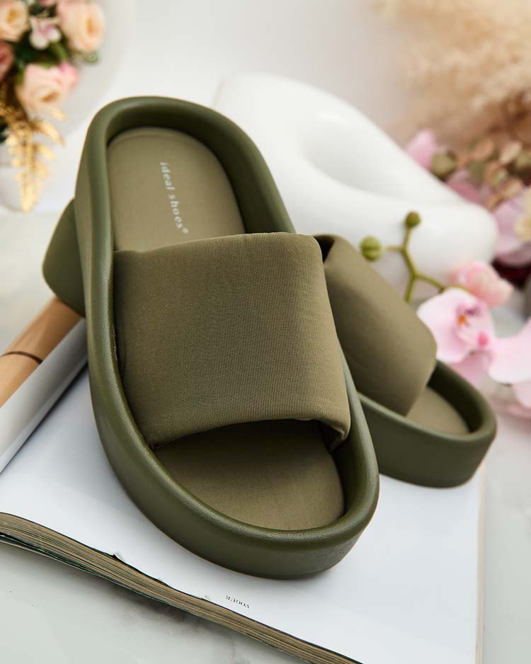 Royalfashion Women's Colelle flip-flops