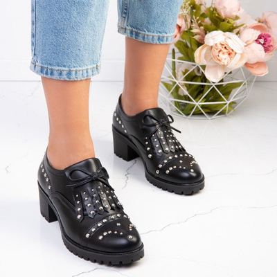 Black low shoes on a thick post Colorado - Footwear