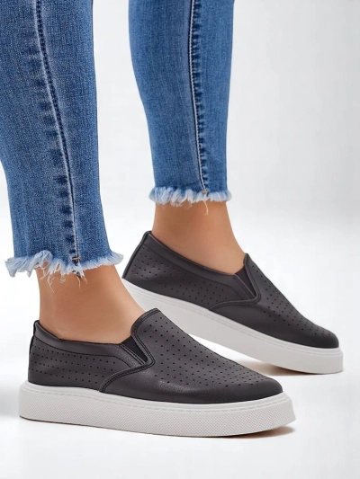 Royalfashion sieviešu perforētie slaidās kurpes Emillia