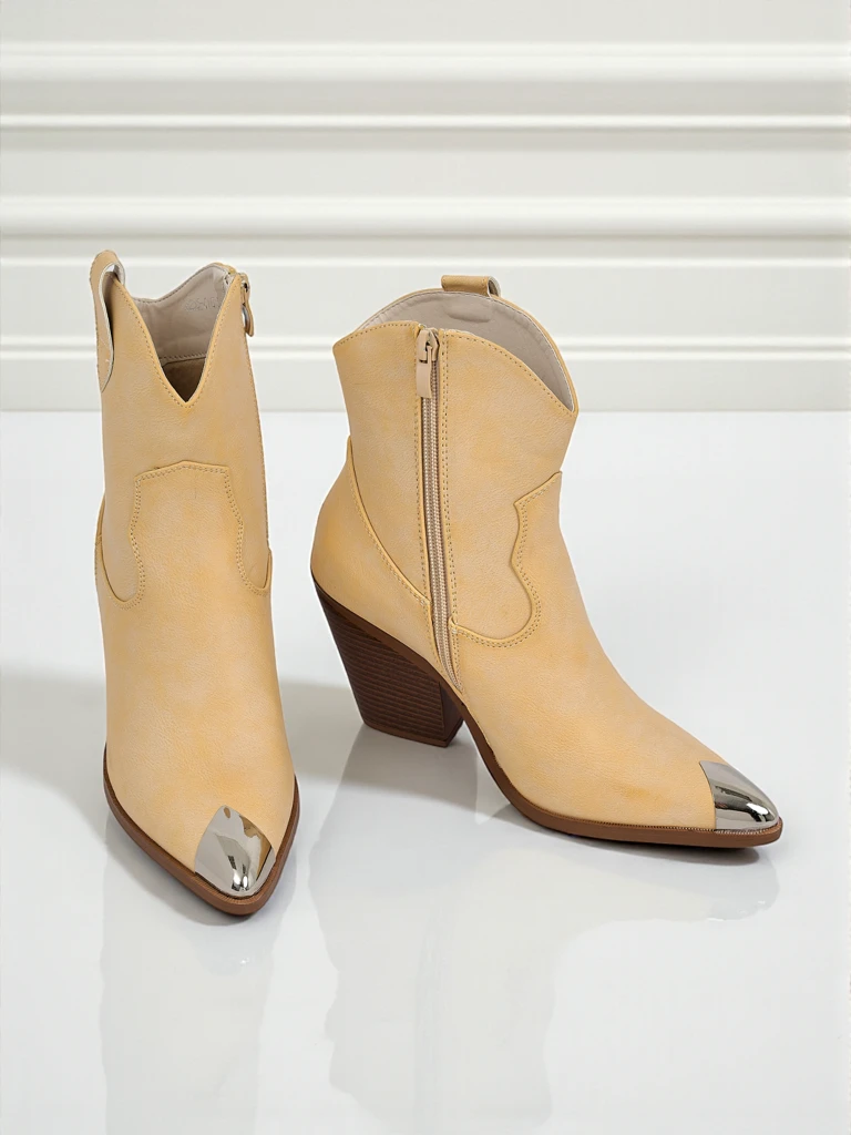 Women's Heeled Cowboy Boots with Decorative Toe Glacier Fang