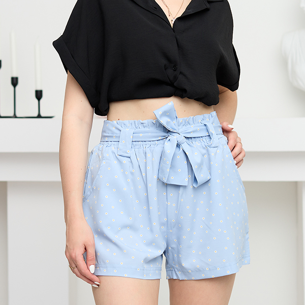 Women's blue patterned fabric floral shorts - Clothing