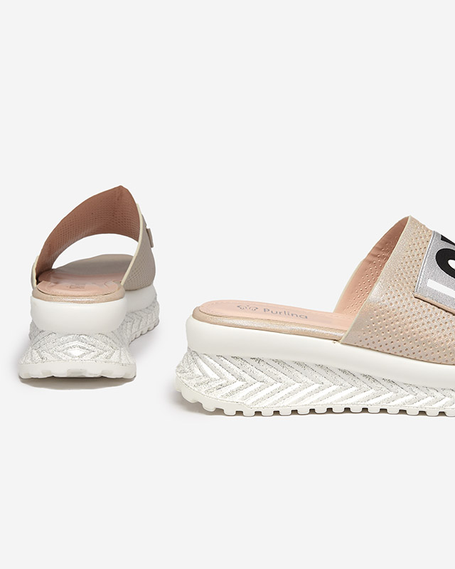 Sieviešu smilškrāsas spīdīgas čības ar uzrakstu Sosha- Footwear