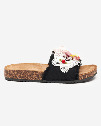Sieviešu čības ar auduma ziediem melnā krāsā Ososi- Footwear