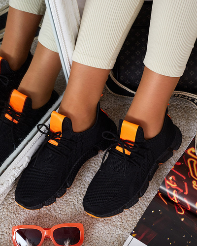 Melni un fuksijas krāsas sieviešu sporta apavi Bommgi - Apavi