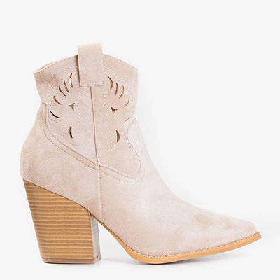 Beige cowboy boots a'la on the post Belieu - Footwear