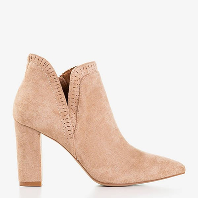 Light brown women's boots with a cut-out Carmelite - Footwear