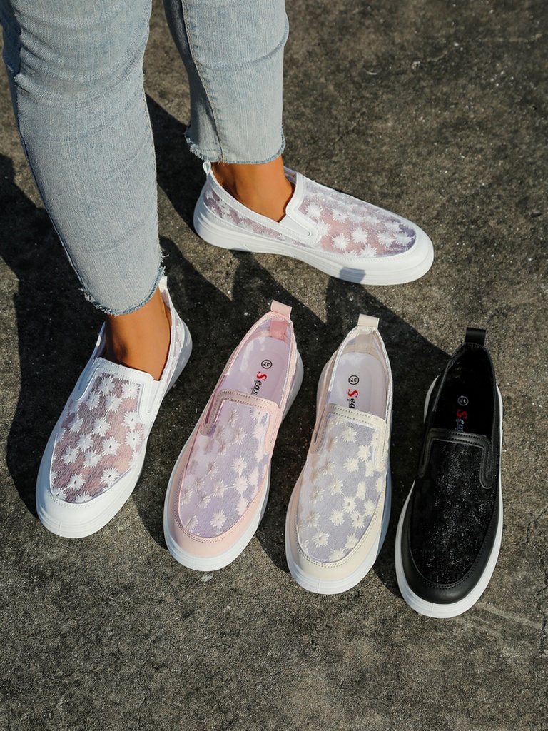 Royalfashion Women's moccasins made of mesh with flowers Emzos