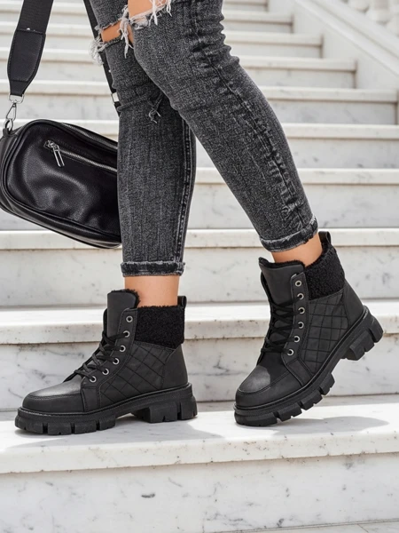 Royalfashion Melni sieviešu siltinātie trapper zābaki Hogenaf