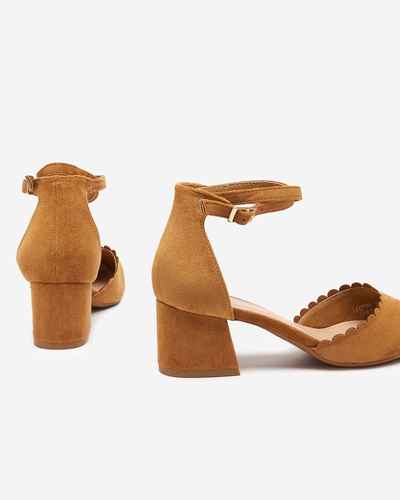 OUTLET Women's eco-suede camel sandals on the Ametis post - Footwear