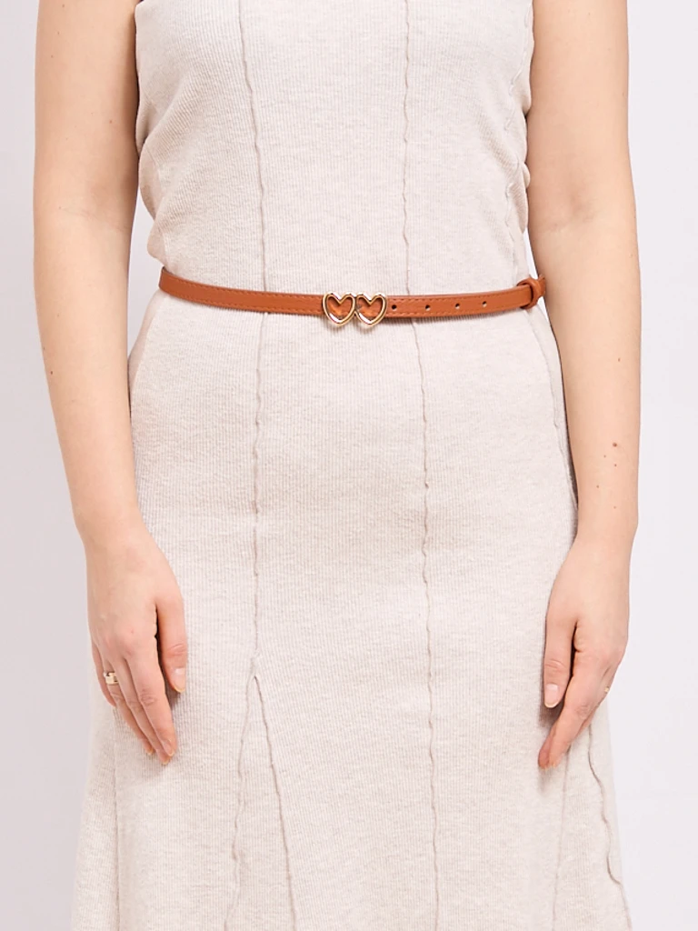 Тонкий женский ремень для брюк в стиле casual с пряжкой в виде сердечек