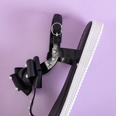 Black women's sandals a'la flip-flops with a Domala bow - Footwear