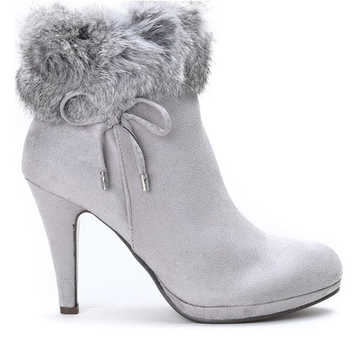 Jasno-szare, kobiece botki na szpilce Vanessa- Obuwie