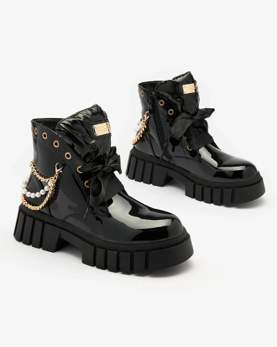 Royalfashion Women's lacquered insulated boots in black Dahaff