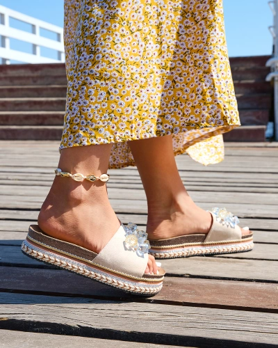 Royalfashion Women's flip-flops with crystals in beige Bollah