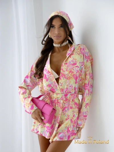 Royalfashion Women's set with shirt and shorts in a floral pattern
