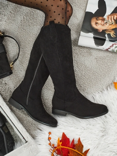 Lavish ladies' eco-suede boots on a heel Zamerre