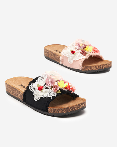 Sieviešu čības ar auduma ziediem melnā krāsā Ososi- Footwear