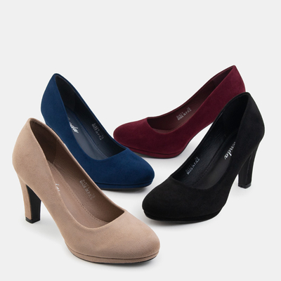 Black classic pumps from Wissey - Footwear