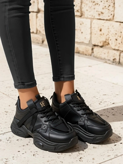 Royalfashion Women's sports sneakers on a thicker sole Quensi