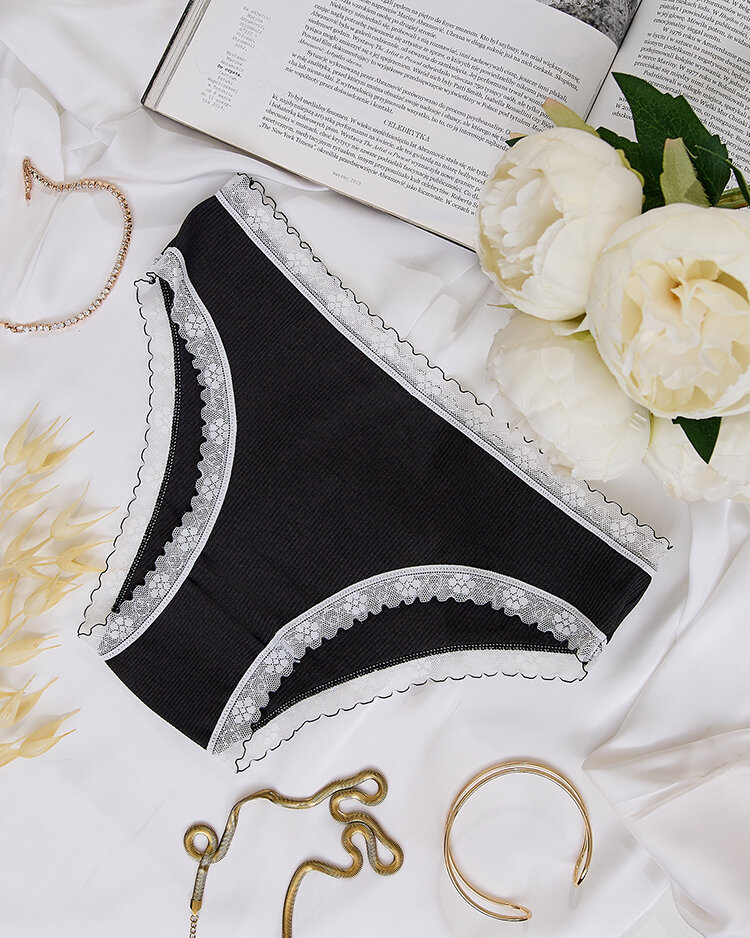 Royalfashion Sieviešu biksītes ar mežģīnēm