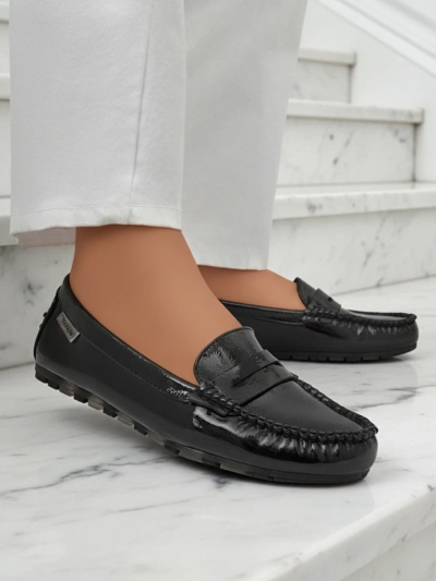 Women's Cyra Nero Moccasins made of patent eco-leather, classic Italian style