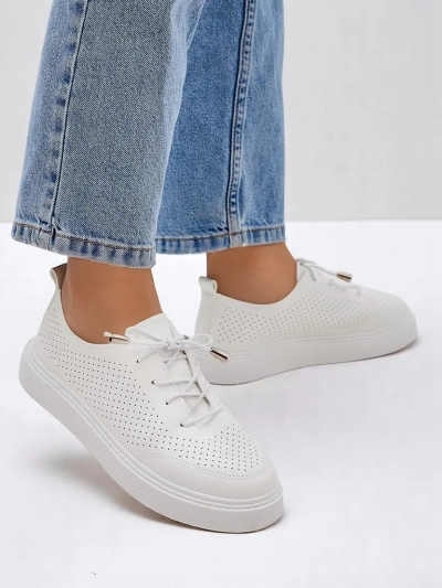 Royalfashion Women's perforated laced sports shoes Vaned