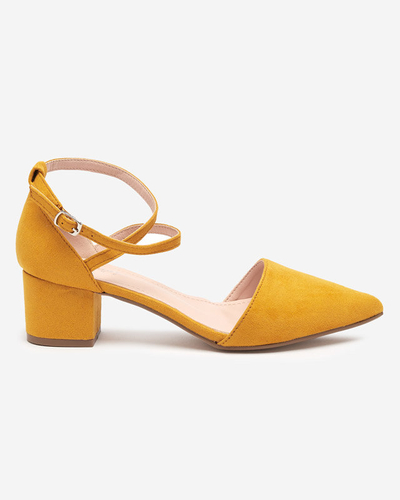 Women's mustard sandals on a post Crisco - Footwear