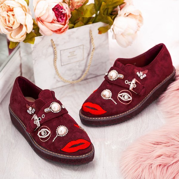 Burgundy low shoes with Lagerrla decorations - Footwear