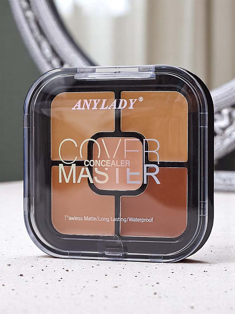 Matēta un ūdensnoturīga kontūrpalete ar 5 kailas krāsas korektoriem 03