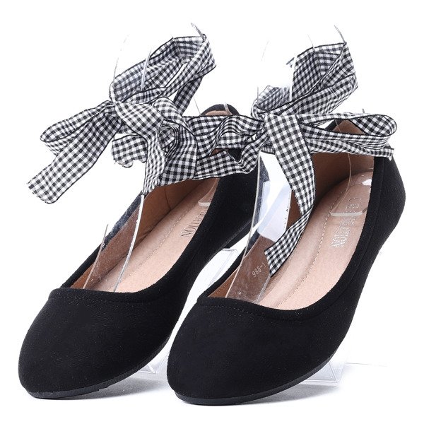 Czarne balerinki z ozdobną wstążką Mannia - Obuwie