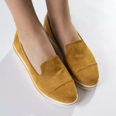 OUTLET Yellow women's moccasins on a low wedge Dardariel - Shoes