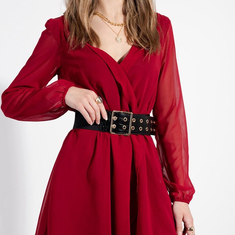 Melna sieviešu josta ar dzīvnieku reljefu un zelta sprādzi - Aksesuāri