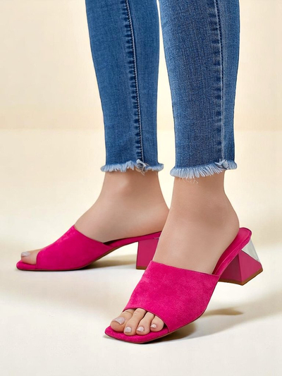 Женские шлепанцы Royalfashion с декоративными каблуками Vollatie