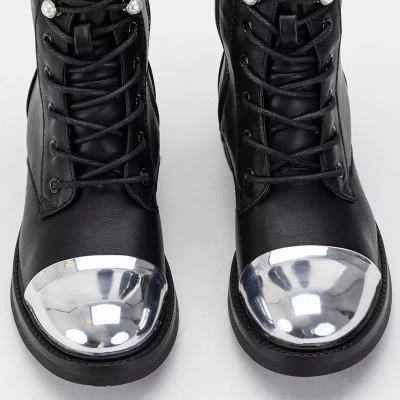 OUTLET Черные ботинки с металлическим носком Konax - Обувь