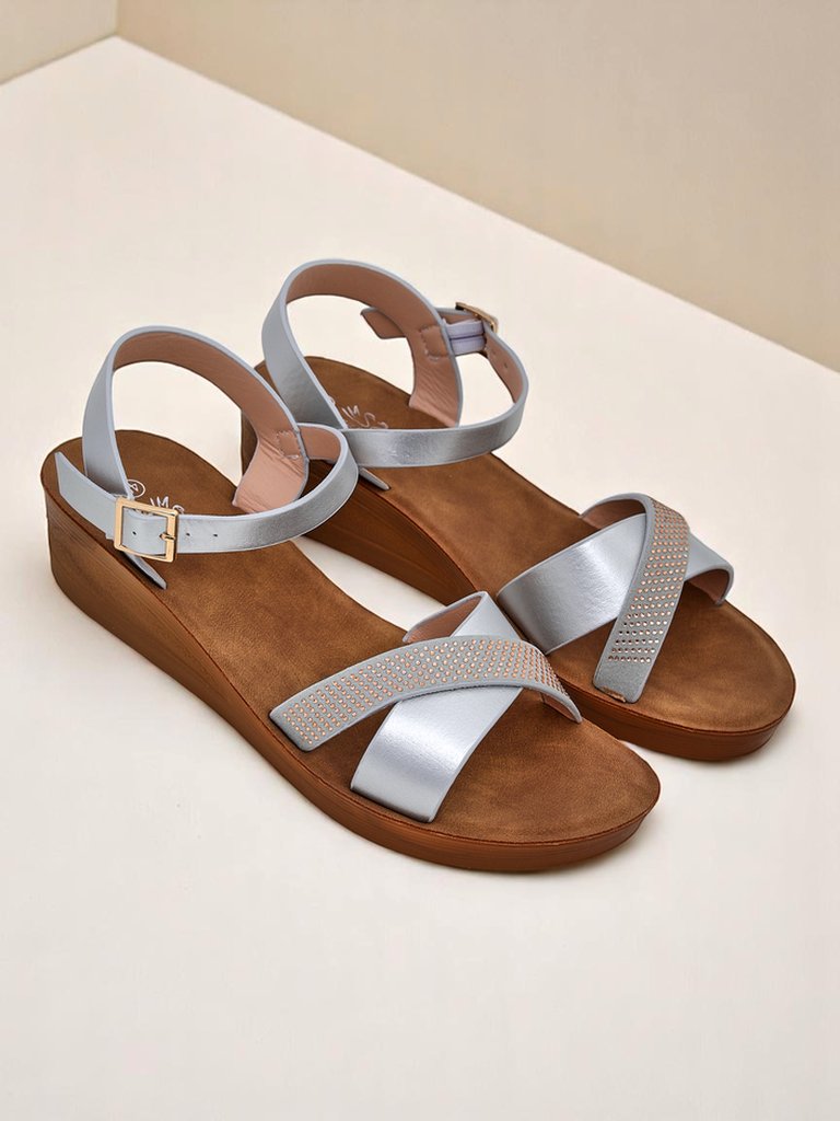 Royalfashion Женские босоножки на танкетке со стразами Allona