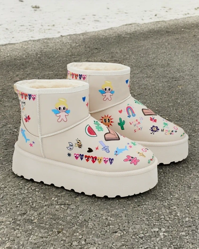 Royalfashion Short women's snow boots with Hanaga stickers
