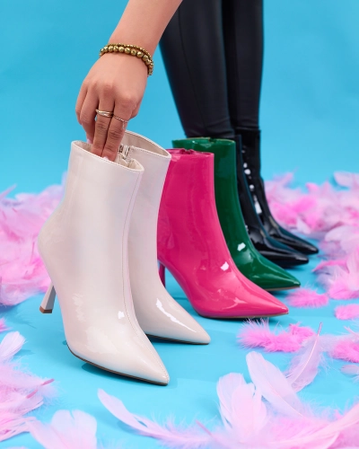 Royalfashion Бежевые лакированные женские сапоги на утином каблуке Elegant Classy