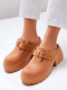 Camel || brūns