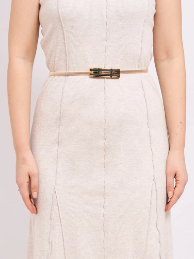 Aurelia Belt – Golden women's metal belt with a geometric Latina buckle