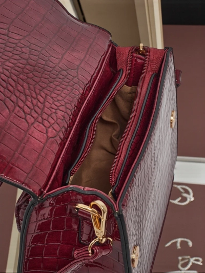 Лакированная маленькая женская сумочка из экокожи Veluna