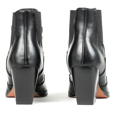 Black boots on the post of the cowboy boots Catenia - Footwear