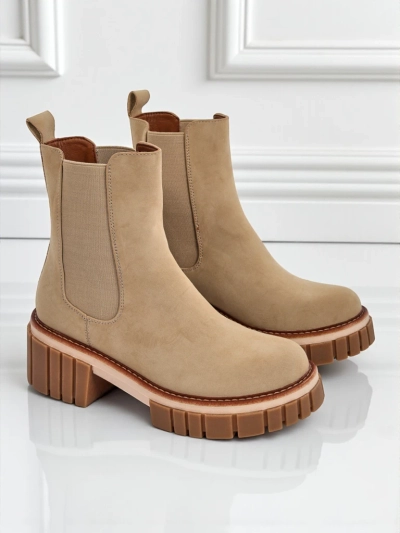 Amber Walk ankle boots with block heels made of eco-nubuck