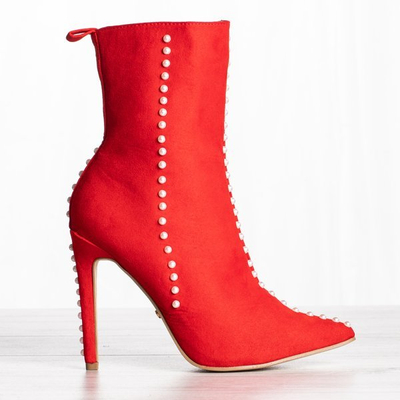 Red boots on a higher heel with Sinini pearls - Footwear