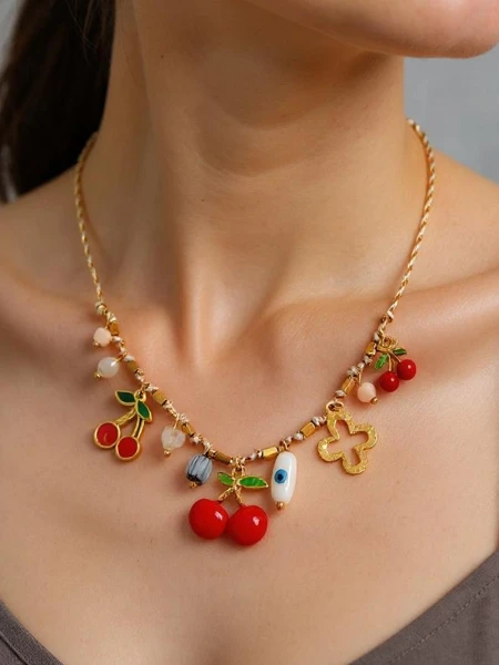 Lav: Naszyjnik Atena Charm Cherry – wisienki amuletowe złote