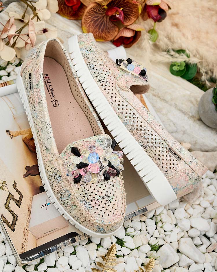 Royalfashion Sieviešu ažūra mokasīni ar pērlītēm Nasfali